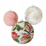 PomPoms, Lanterns & Paper Decorations (40)